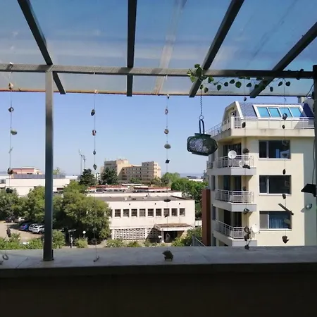 Teo Mezonet 2 Bedroom Appartement *